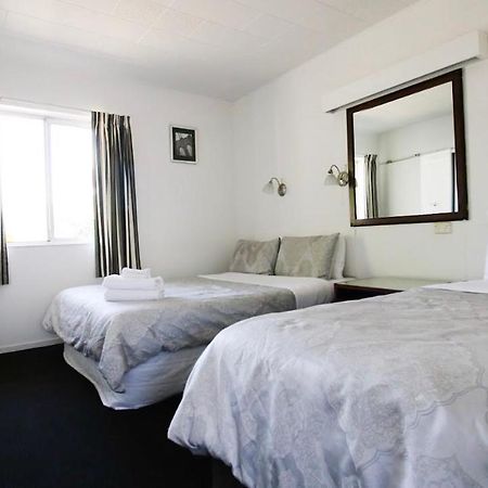 Achilles Motel Κράισττσερτς Εξωτερικό φωτογραφία