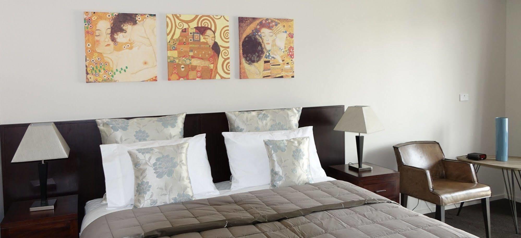 Achilles Motel Κράισττσερτς Εξωτερικό φωτογραφία