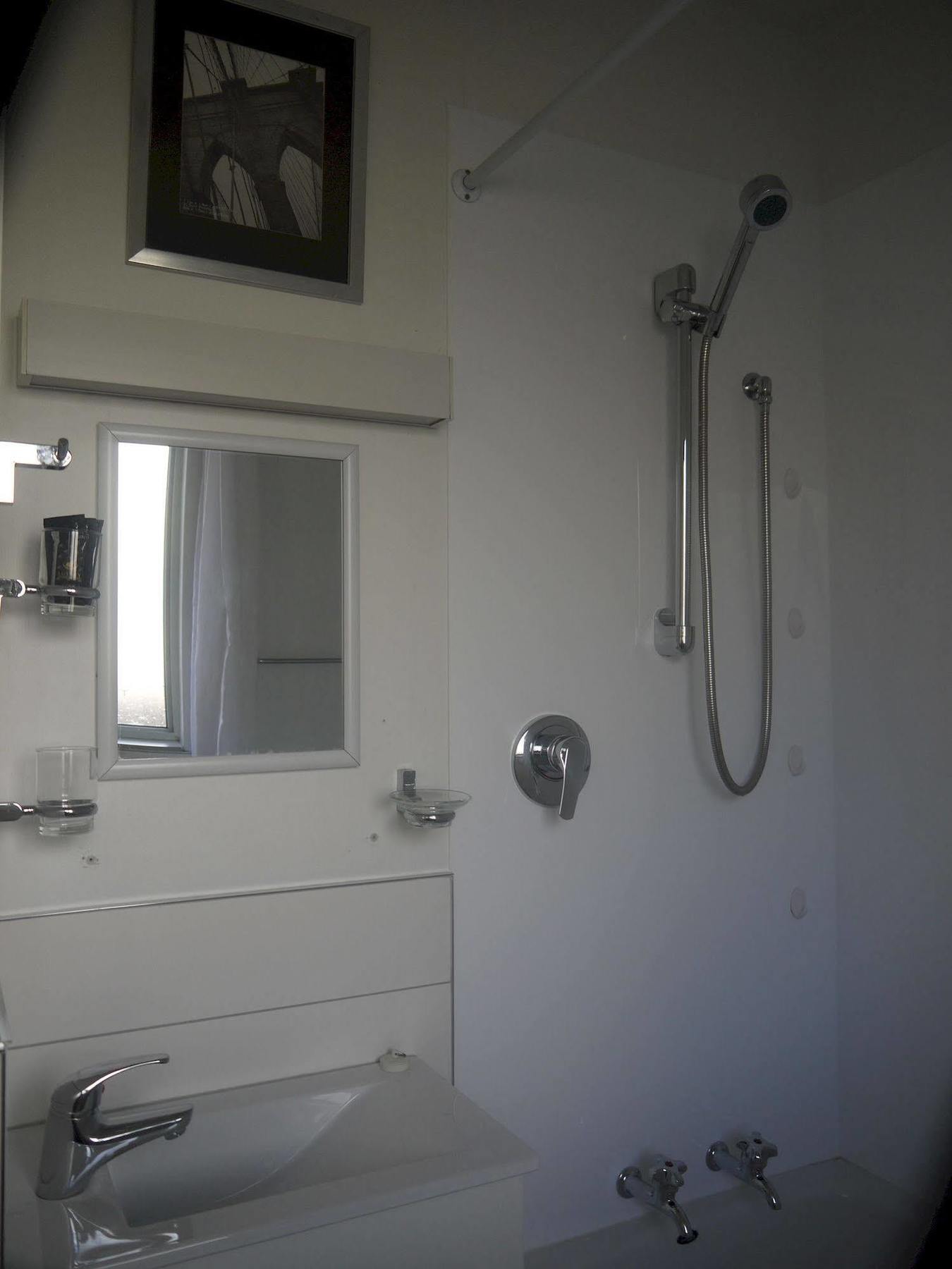 Achilles Motel Κράισττσερτς Εξωτερικό φωτογραφία