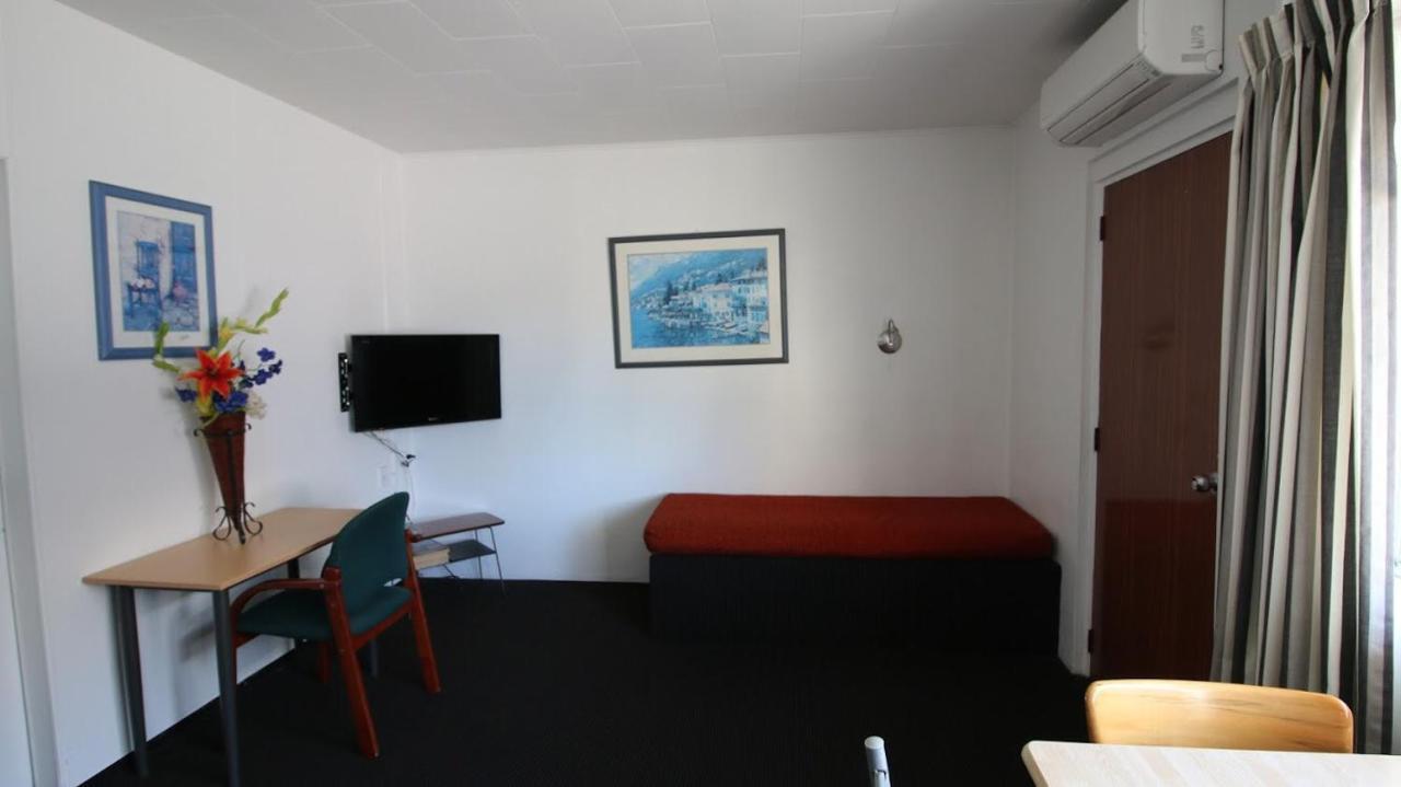 Achilles Motel Κράισττσερτς Εξωτερικό φωτογραφία